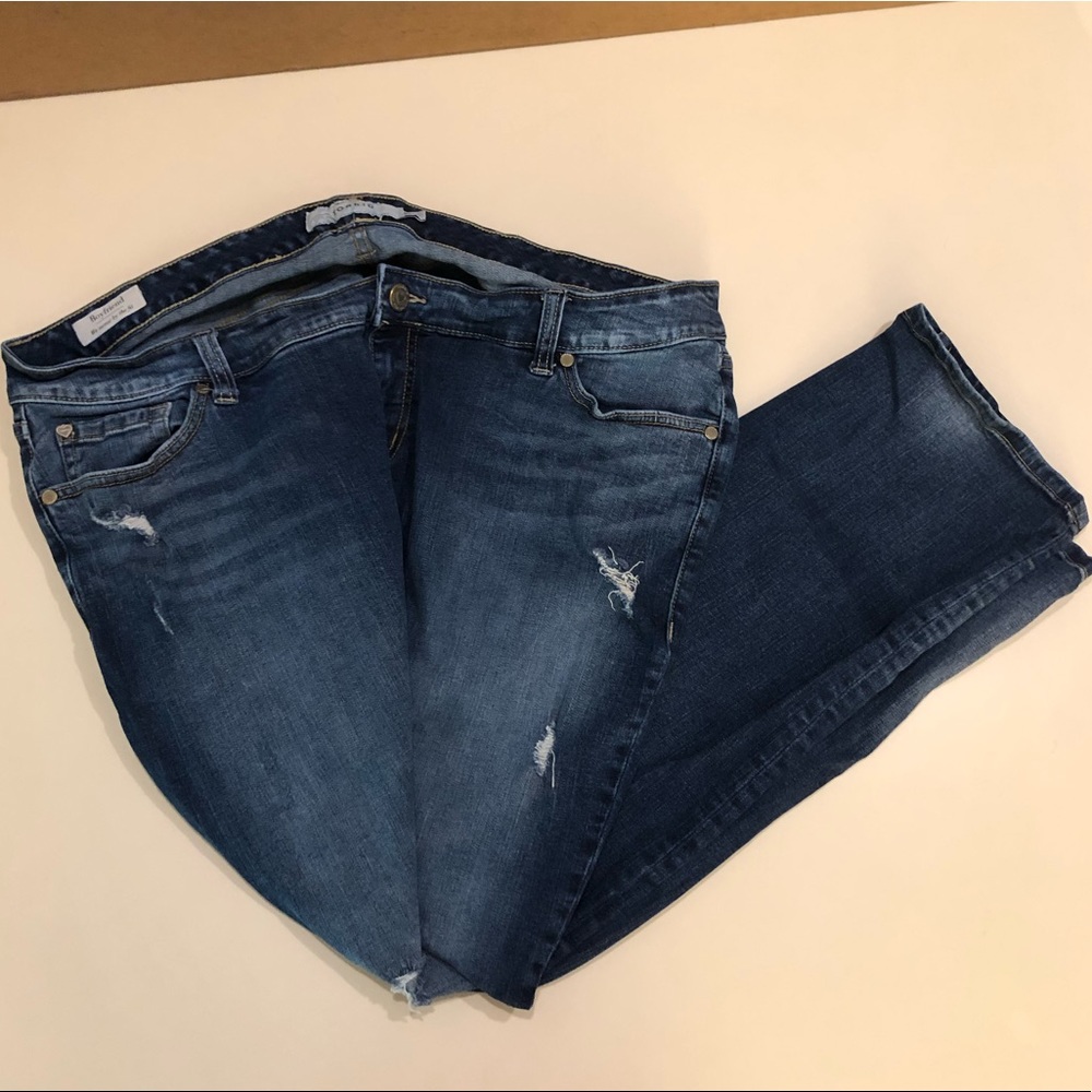 Torrid Ripped Boyfriend Jeans 👖